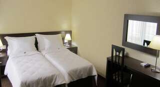 Гостиница Черное Море Геленджик Стандартный двухместный номер с 1 кроватью или 2 отдельными кроватями-2
